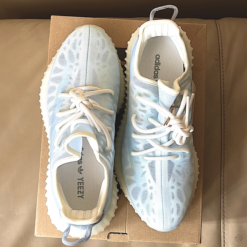 Yeezy Boost 350 V2 ‘Mono Ice’ **Never Used**